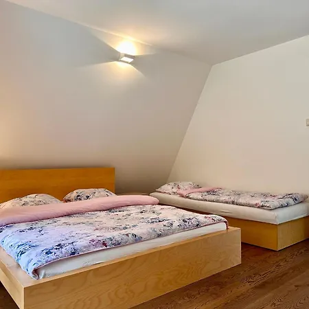 Vakantiehuis Pri Jazere *